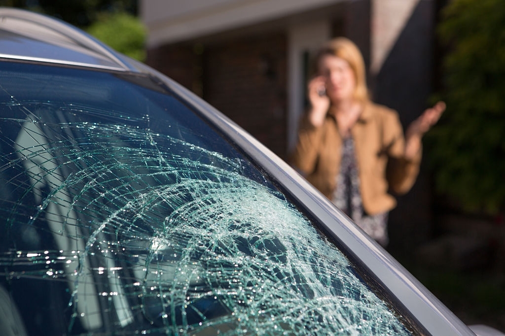 How to Replace Your Car's Cracked Windshield