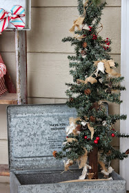 12 Days of Christmas Front Porch http://bec4-beyondthepicketfence.blogspot.com/2014/12/welcome-home-tour-12-days-of-christmas.html