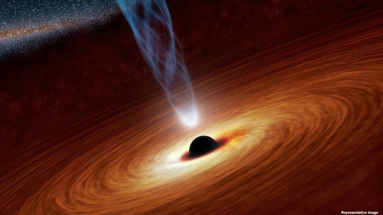 Astronomers Accidentally Discovered 3,000 Light-Year 'Jet Lobe' Of Dying Supermassive Black Hole