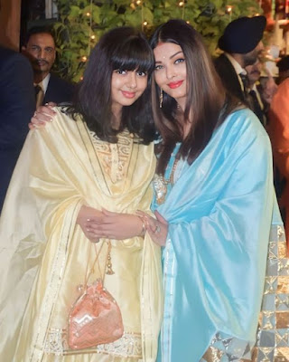 Todays Pics : Aishwarya Rai with her daughter