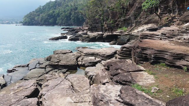 Mantapnya Pemandangan Di Pantai Batu Lapis Lampung, Silahkan Datang Dan Share..!!