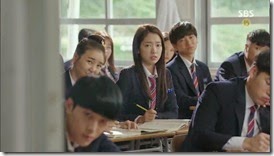 Pinocchio.E02.mkv_001236417_thumb[1]