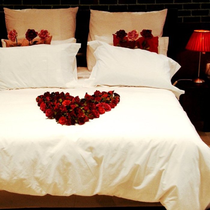 Valentine's Day Romantic Bedroom Ideas