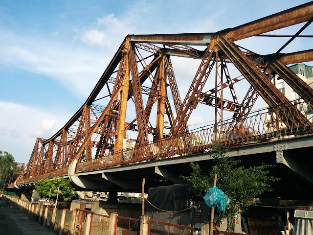 Long Bien Bridge in Hanoi