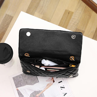 TAS IMPORT WANITA FASHION SELEMPANG BAHAN KULIT DV3767FS# SEMI PREMIUM, TOKO ONLINE, JUAL BELI ONLINE, JUAL ONLINE, ECER, GROSIR, TAS WANITA, TAS BRANDED, TAS IMPORT, TAS MURAH, TAS ONLINE, TAS RANSEL WANITA, TAS SEKOLAH, TAS SELEMPANG, DOMPET WANITA, RESELLER, DROPSHIPER, JUALAN ONLINE, BELANJA ONLINE