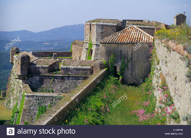 castella de Bellaguarda e es stat delliberat e per aquesta ciutat en tota manera lo castell