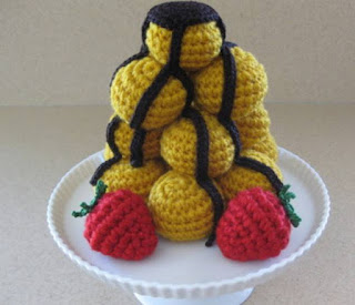 PATRON GRATIS TORRE DE PROFITEROLES AMIGURUMI 51994