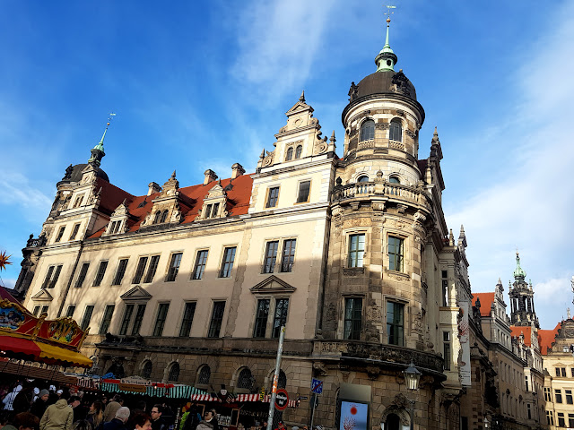 Striezelmarkt -Drezno - Jarmark Struclowy - jarmark świąteczny - jarmark bożonarodzeniowy - Święto Strucli - Stollenfest - podróże z dzieckiem - blog parentingowy