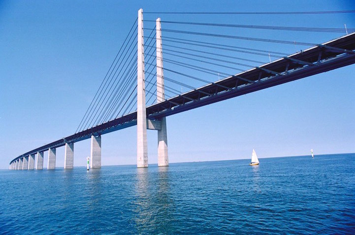 5-Mile-Long Bridge Transitions into a Tunnel That Connects Denmark with Sweden