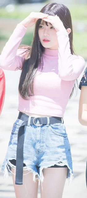 Hayoung/ Song Ha-young (fromis_9)