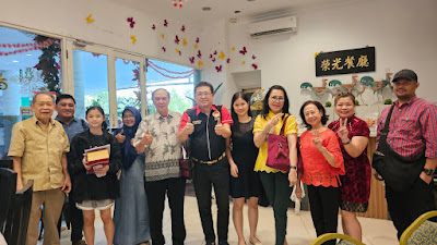 Alvin Lim Bersama Keluarga  Rayakan Tahun Baru Di Sinar Lestari Restoran