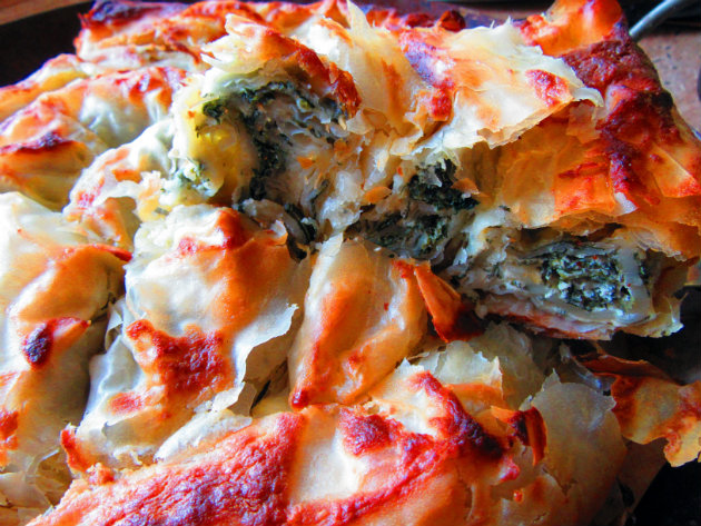 Filo pie with nettles and yoghurt by Laka kuharica: stinging nettles and yogurt filling make this crispy pie delicious