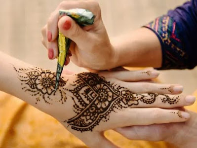 Gambar Henna Tangan