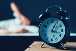 4 Kebiasaan Ini Membuat Susah Tidur, Apa Termasuk Main Hape?