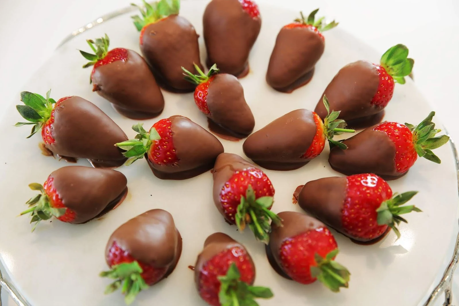 CHOCOLATE COVERED STRAWBERRIES