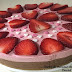 Tarta de mousse de chocolate y fresas