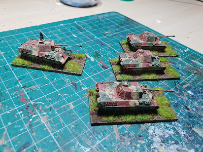 Panther tanks with zimmerit and without picture 4