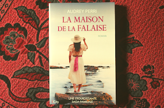 https://letoucherdespages.blogspot.com/2018/09/la-maison-de-la-falaise.html