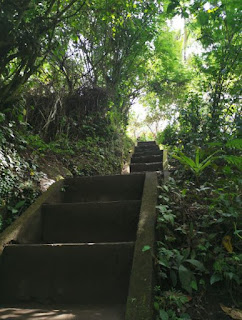 Tukad Cepung Waterfall o Cascada Tukad Cepung, Isla de Bali, Indonesia.