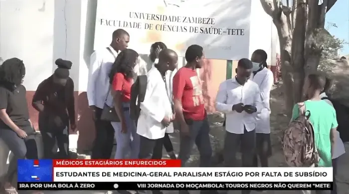 Estudantes de medicina da Unizambeze protestam por falta de contratos de estágio integrado