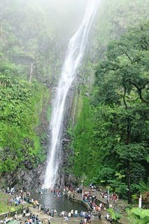 Air Terjun Tertinggi Dan Paling Indah Di Indonesia - http://munsypedia.blogspot.com/