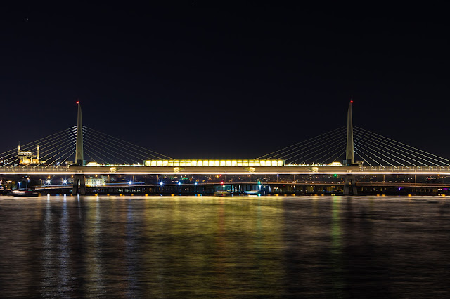 Ponte di Galata di notte-Istanbul