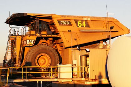 CAT 797b Mining Truck