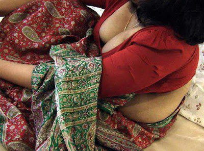 Desi Real Bengali Bhabhi Bikini Less Open Big Boobs Photo