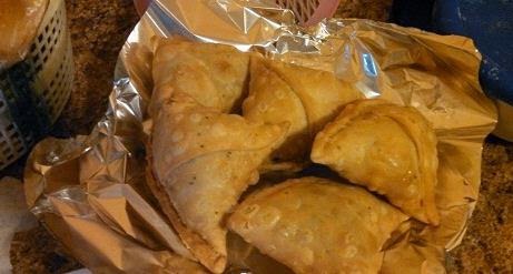 Andhra-vantalu-Samosa