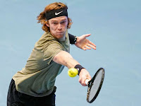 Andrey Rublev won his fifth ATP title beating Lorenzo Sonego.