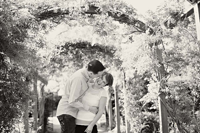 London engagement photoshoot in Peckham Rye park