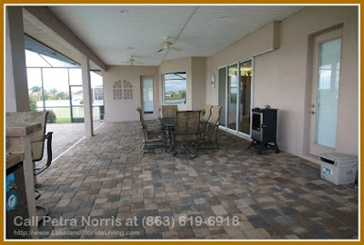 This Winter Haven FL lakefront home for sale with a pool in Hart Lake Hills is ideal for those looking for a wonderful home with great features!