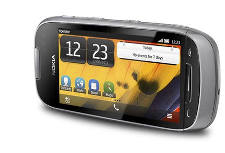 nokia_701_overview_silver_light