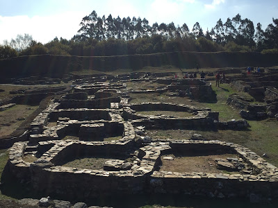 Hispania: Viladonga hill-fort  by E.V. Pita (2017)  / Link: https://archeopolis.blogspot.com/2017/10/hispania-viladonga-hill-fort-castro-de.html  / Castro de Viladonga (Castro de Rei)  por E.V. Pita (2017)