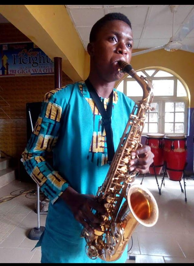 AWKI SAX LIVE CONCERT 2 AT THE CU CATHEDRAL FEDERAL POLY ILARO  AND BRIEF HISTORY OF HOW IT STARTED 