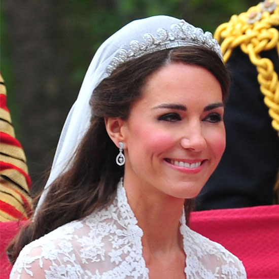 Kate looked stunning for her wedding day So classic and simply gorgeous