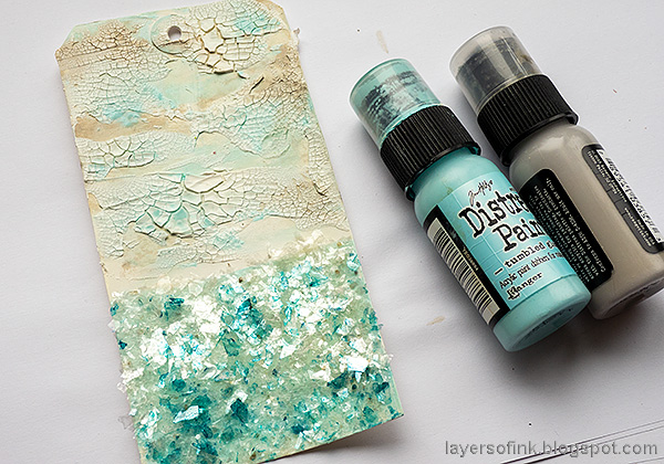 Layers of ink - Lighthouse Tag with crackle paste and mica flakes by Anna-Karin Evaldsson. Color crackle paste.