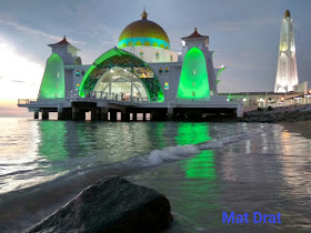 Sunset Indah Masjid Selat Melaka