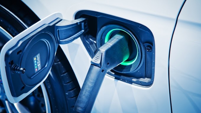 Electric and Hydrogen Cars with sustainable Energy