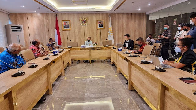 DPR RI Setujui Permintaan MRP Untuk Tunda DOB di Papua Sampai Putusan MK.lelemuku.com.jpg