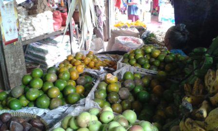 Candi Kuning Fruits and Vegetables Market