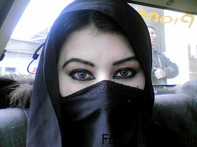 Gril on Arab Cute Girls In Abaya