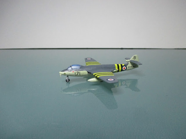 1/144 Hawker Sea Hawk diecast metal aircraft miniature