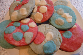 How to make spotty coloured biscuits