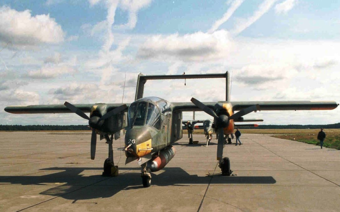 Pesawat tempur OV-10 Bronco - 4