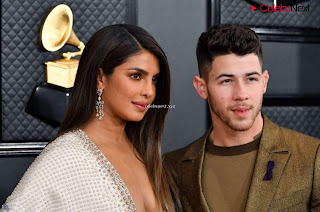 Priyanka CHopra in Lovely Evening Gown without Front Buttons at Grammy Awards 2020 ~  bollycelebs.in Exclusive Pics 001.jpg