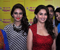 Madhuri Dixit & Huma promotes 'Dedh Ishqiya' movie on 98.3 FM Radio Mirchi