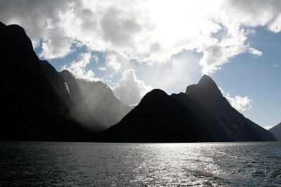 Atardecer en Milford Sound, costa sur de NZ.