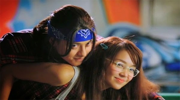 Watch she's dating the gangster online with english subtitles