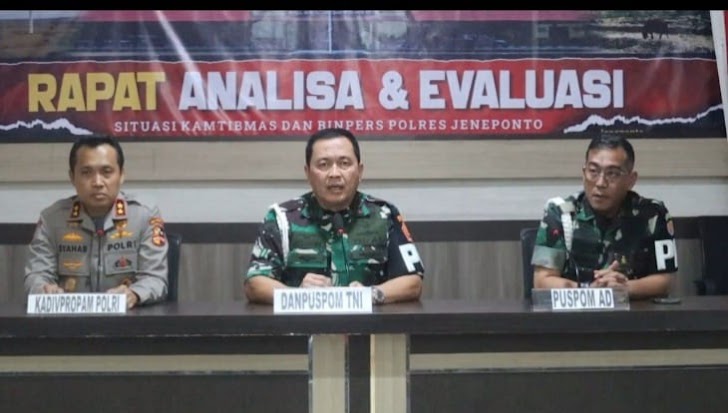 Tim Gabungan Dari Dampus POM TNI, Kadiv Propam Polri Bersama Waka Puspmad, Gelar Konferensi Pers Terkait Pelemparan Mako Polres Jeneponto 